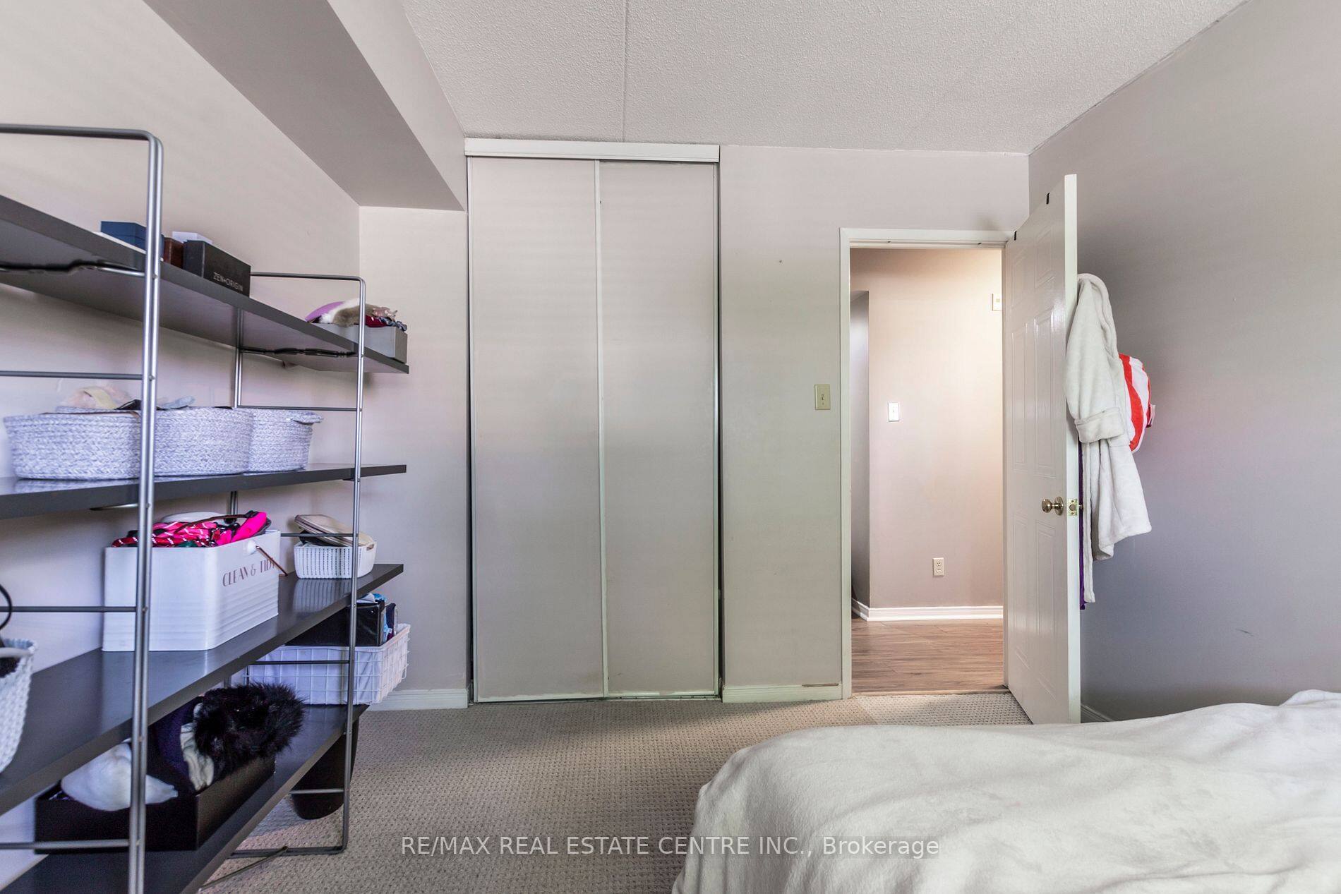 Entire Place·3B2B···3085 Kingsway Dr