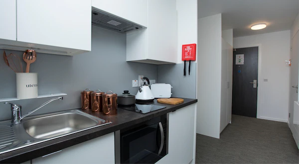 bookmyuniroom student accommodation kitchen fraser studios aberdeen uk