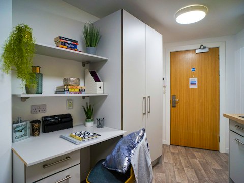 bookmyuniroom Universal Accommodation studio  Goods Corner  Edinburgh UK