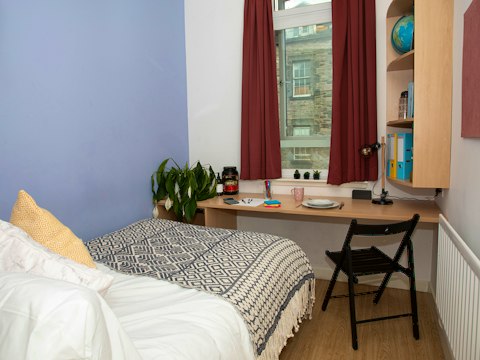 bookmyuniroom student Accommodation ensuite  200 Cowgate  Edinburgh UK