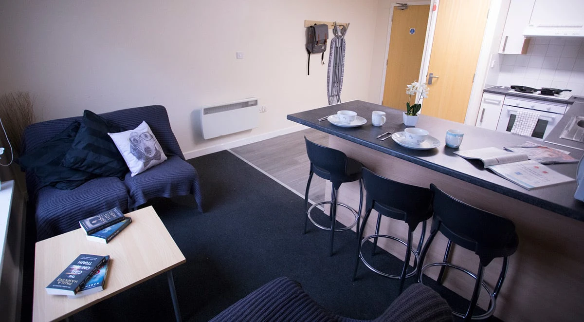 bookmyuniroom student Accommodation ensuite  College Court  Stoke On Trent UK