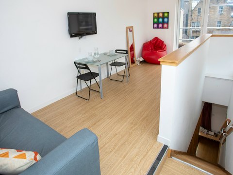 bookmyuniroom student Homes studio  200 Cowgate  Edinburgh UK
