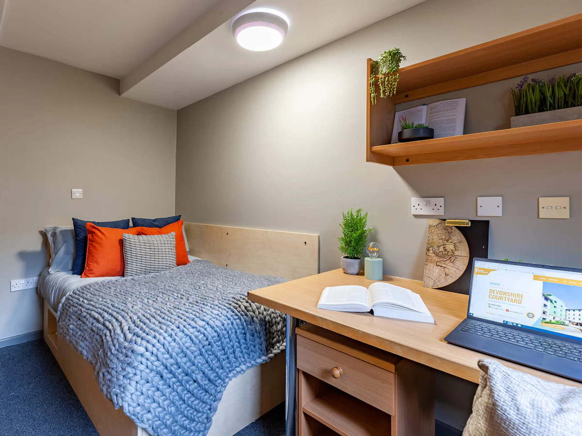 bookmyuniroom student Accommodation ensuite  Devonshire Courtyard Sheffield UK