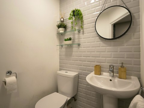 bookmyuniroom student accommodation ensuite bathroom emily davies southampton uk